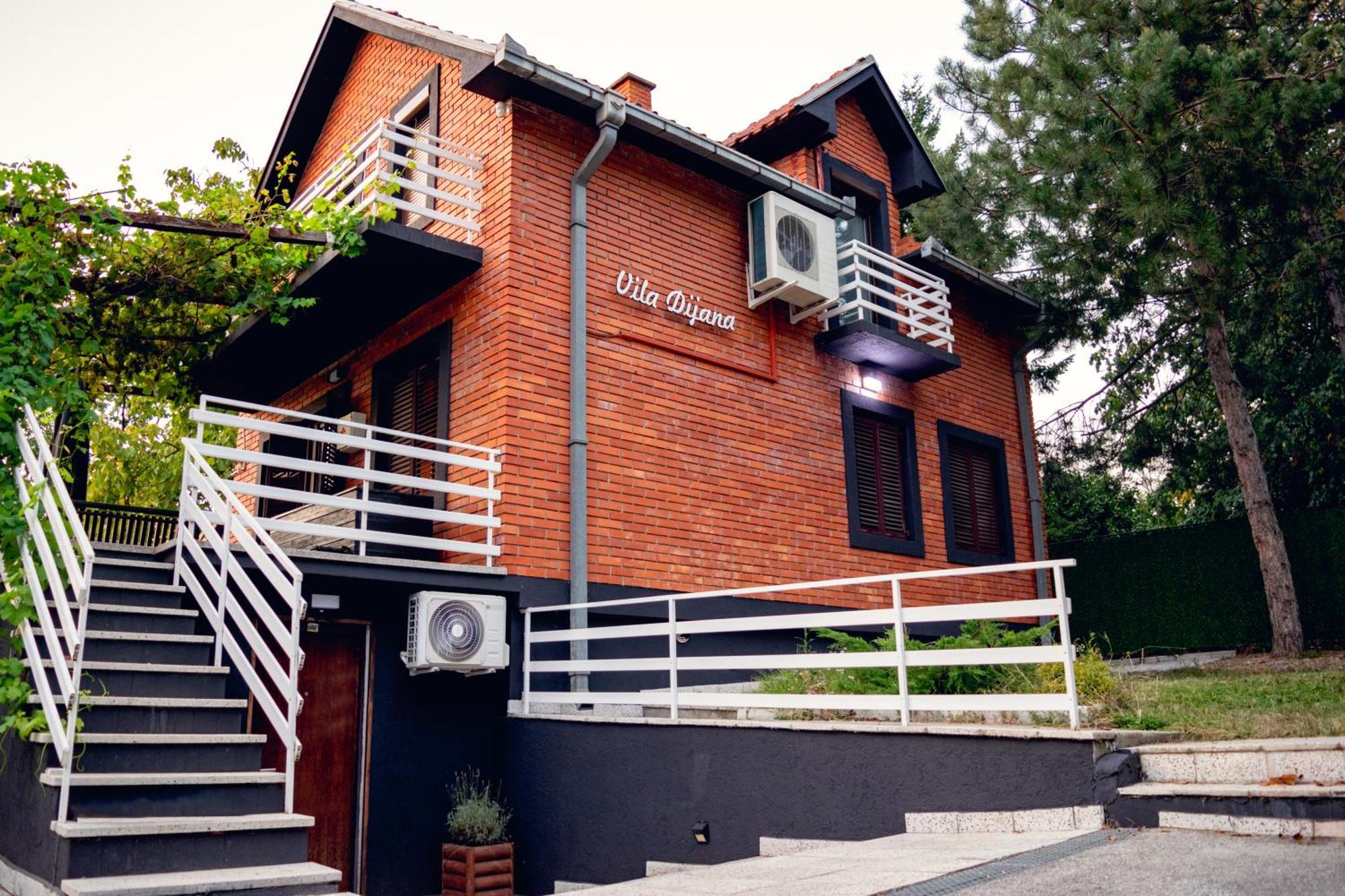 Villa Dijana - Pool, Spa, Outdoor Kitchen Beograd Bagian luar foto